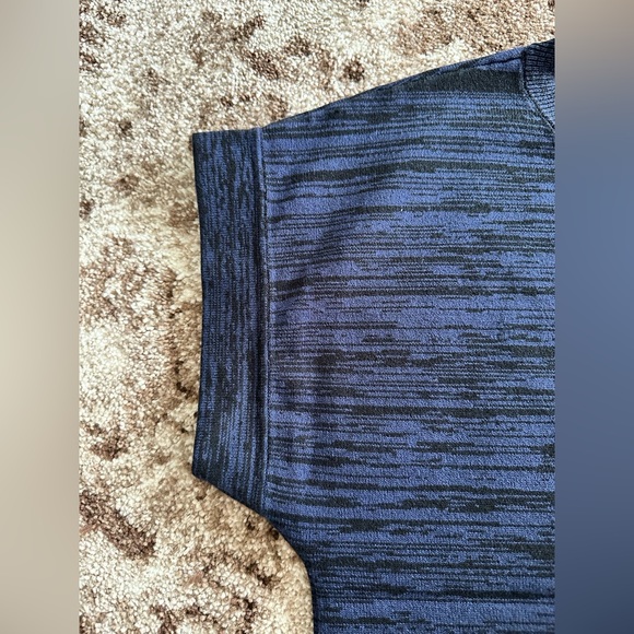 Ann Taylor Blue & Black Two Tone Boxy Soft Sleeveless Sweater, Size Large - Picture 4 of 6